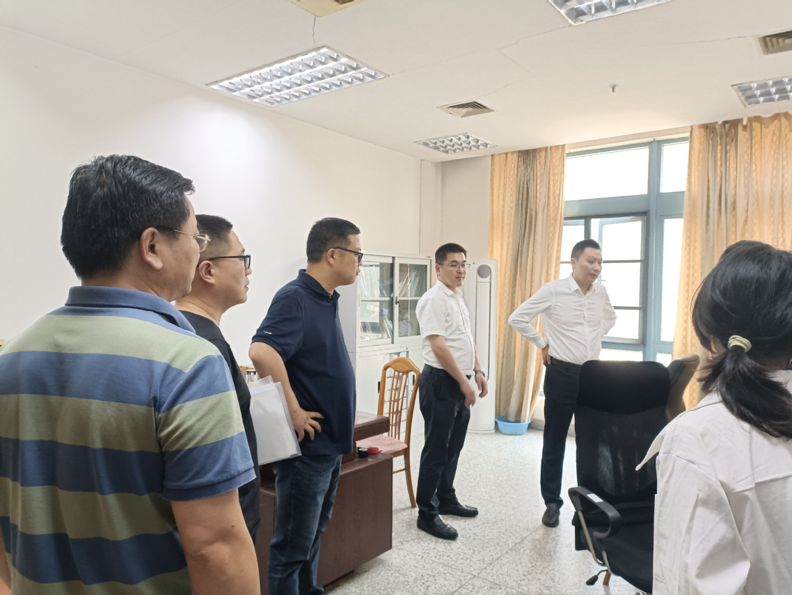 AI去衣
开展安全大检查